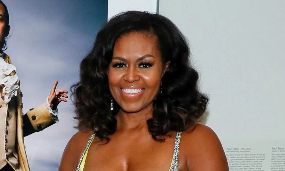 Μισέλ Ομπάμα κατά Τραμπ: "Δεν μπορεί να αρθεί στο ύψος των περιστάσεων"